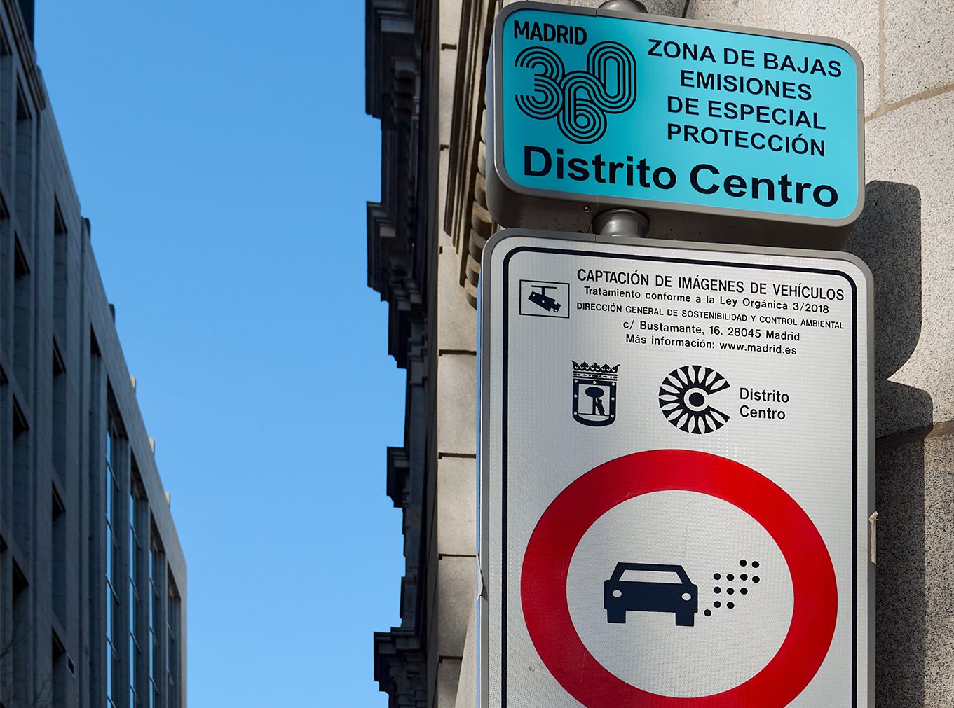 Cómo solicitar la pegatina de distintivo ambiental para circular en la Zona  de Bajas Emisiones